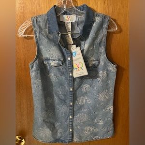⭐️SALE⭐️ LAVO Jeans Floral Denim Shirt